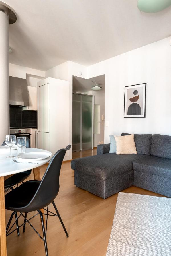 2Ndhomes Stylish 1Br Home With Balcony And Sauna In Kamppi Center Helsinki Buitenkant foto